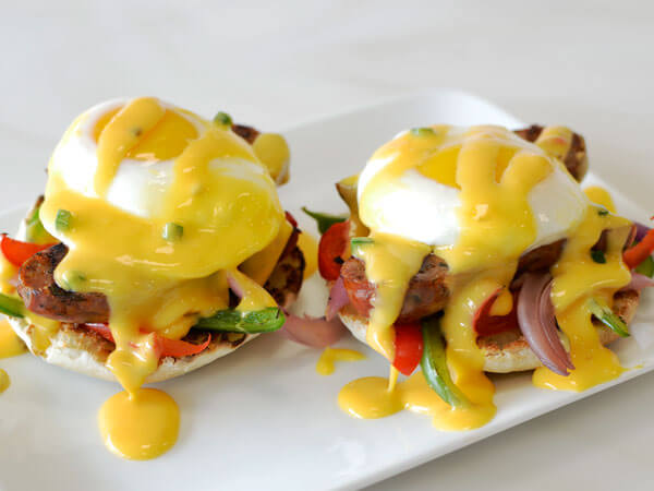 Land O’Lakes Foodservice | Cheesy Benedict Queso