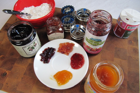 checking-jams-for-color