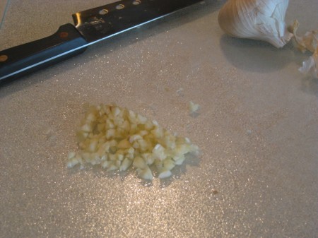 chopped-garlic