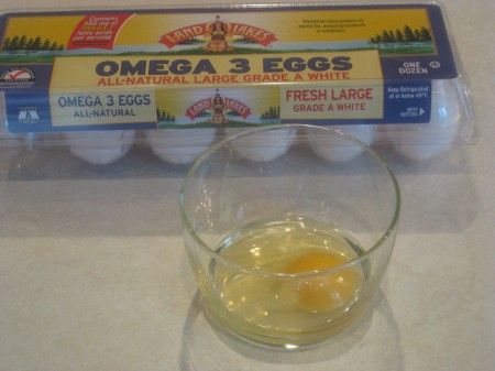 crack-egg-in-dish
