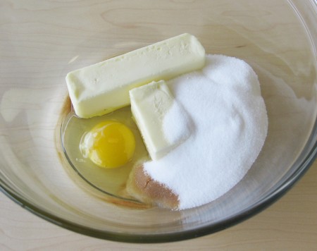 1 Combine Butter Egg Sugar Vanilla 1