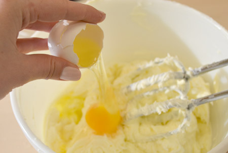 egg, cheesecake filling, bowl