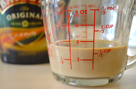 Irish cream, measuring cup, cheesecake