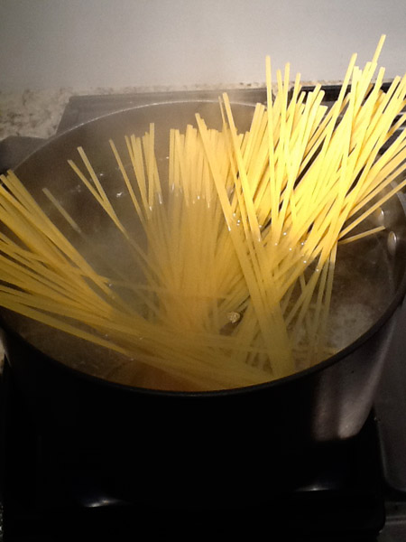 water, boiling, pasta