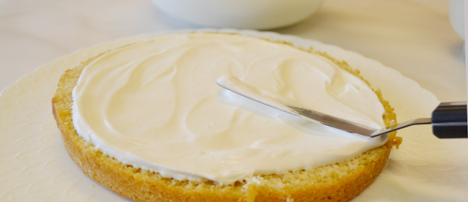 Frosting Round Cake