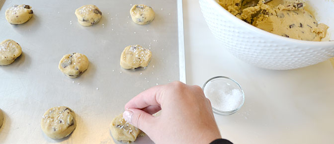 Sprinkle Cookies with Sea Salt