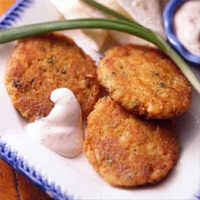 Crab Cakes With Chipotle Sauce Image 