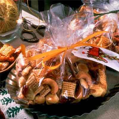 Savory Christmas Snack Toss Image 