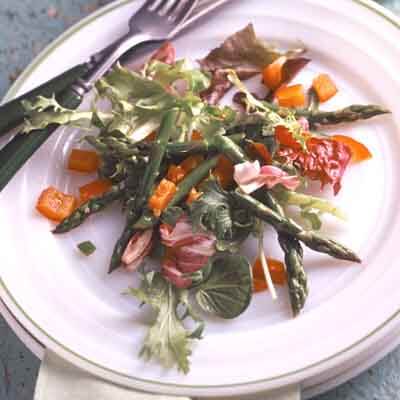 Thai Stir-Fry Vegetable Salad Image 