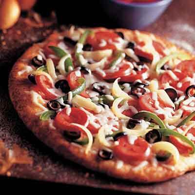 mini veggie pizzas