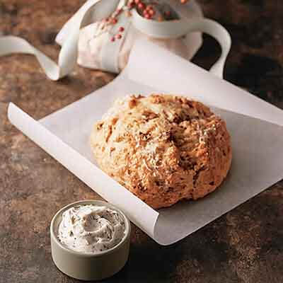 Basil Tomato Bread Image 
