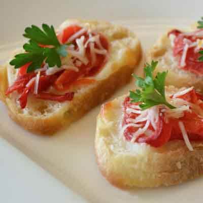 Italian Red Pepper Crostini Image 