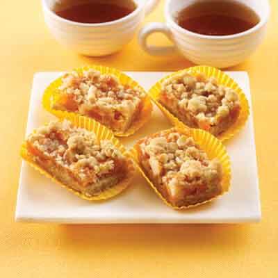 Apricot Caramel Macadamia Bars Image 