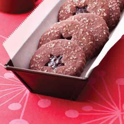 Ancho Chocolate Raspberry Linzers Image 