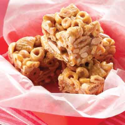 Caramel Nut Cereal Bars Image 