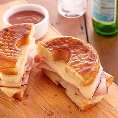 Monte Cristo Donut Sandwich Image 