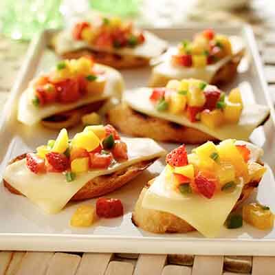 Fruit Salsa Bruschetta Image 
