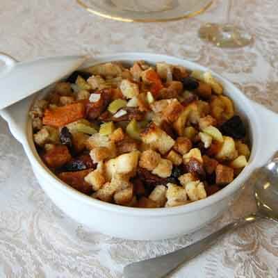 Spiced Fruit & Bread Stuffing Image 