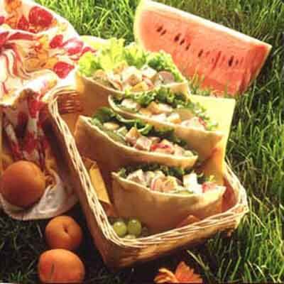 Turkey Salad Crunch Pitas Image 