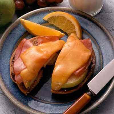Ham 'n Apple Bagels Image 