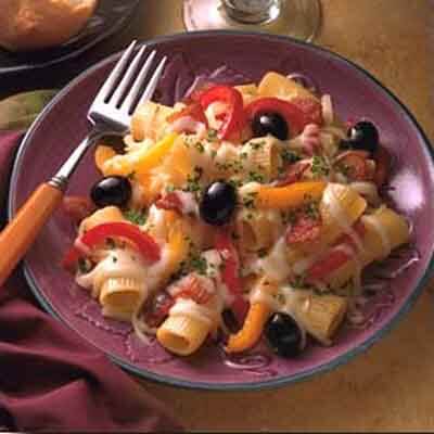 Rigatoni With Cheese, Bacon & Peppers Image 