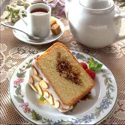 Cinnamon Streusal Pound Cake Recipe