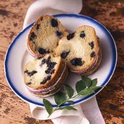 Blueberry Almond Cheesecake Tunnel Image 