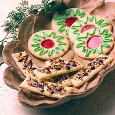 Merry Wreath Cookies Image 