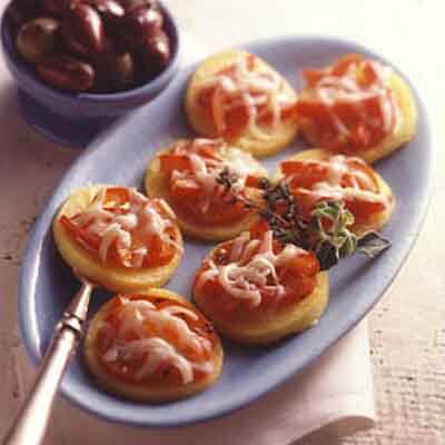 Red Pepper Polenta Crostini Image 