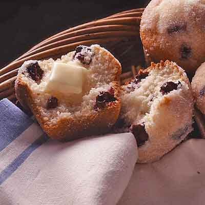 Sugar-Dipped Blueberry Muffins Image 