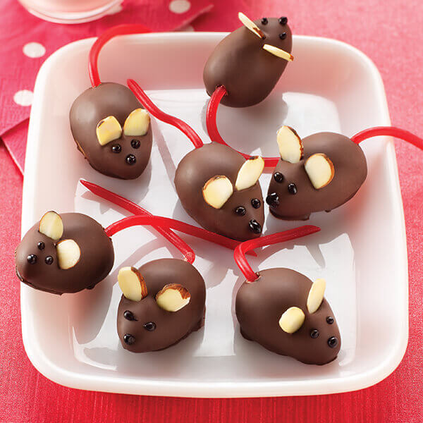 Peanut Butter Christmas Mice Recipe | Land OâLakes