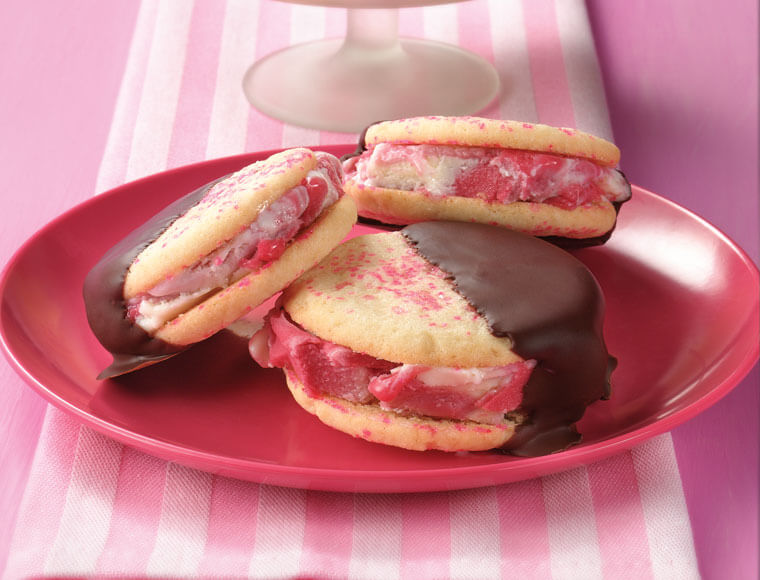 Raspberry Frozen Yogurt Sandwiches Recipe Land O’Lakes